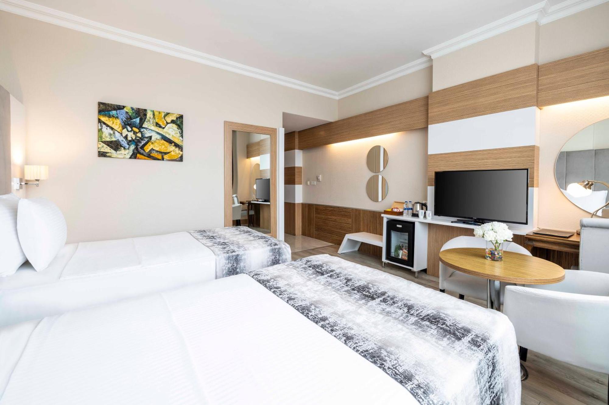 Elite Hotel Dragos Istanbul Exterior foto